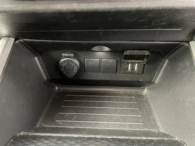 トヨタ ライズ G 熊本県 2020(令2)年 8.2万km ナチュラルベージュマイカM ９型ディスプレイオーディオ/フルセグ/Ｂｌｕｅｔｏｏｔｈ/ａｐｐｌｅｃａｒｐｌａｙ　/バックカメラ　/ビルトインＥＴＣ　/スマートアシスト　/・車線逸脱警報　/・前後コーナーセンサー　/・衝突被害軽減ブレーキ/オートマチックハイビーム/ステアリングリモコン