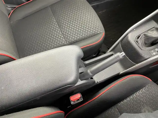 トヨタ ライズ G 熊本県 2020(令2)年 8.2万km ナチュラルベージュマイカM ９型ディスプレイオーディオ/フルセグ/Ｂｌｕｅｔｏｏｔｈ/ａｐｐｌｅｃａｒｐｌａｙ　/バックカメラ　/ビルトインＥＴＣ　/スマートアシスト　/・車線逸脱警報　/・前後コーナーセンサー　/・衝突被害軽減ブレーキ/オートマチックハイビーム/ステアリングリモコン