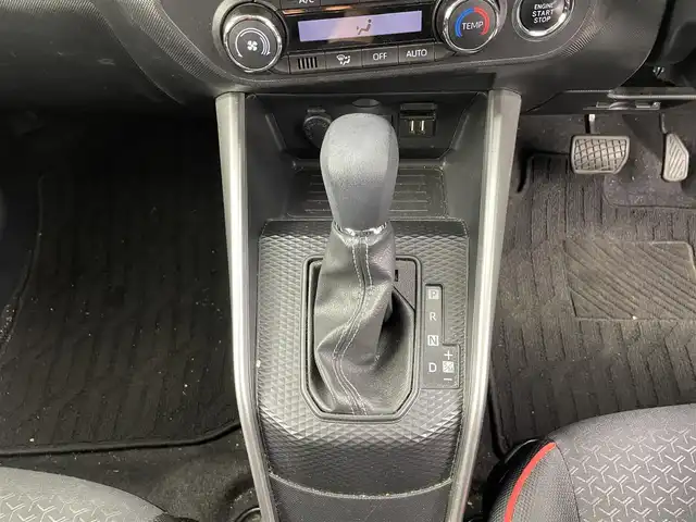 トヨタ ライズ G 熊本県 2020(令2)年 8.2万km ナチュラルベージュマイカM ９型ディスプレイオーディオ/フルセグ/Ｂｌｕｅｔｏｏｔｈ/ａｐｐｌｅｃａｒｐｌａｙ　/バックカメラ　/ビルトインＥＴＣ　/スマートアシスト　/・車線逸脱警報　/・前後コーナーセンサー　/・衝突被害軽減ブレーキ/オートマチックハイビーム/ステアリングリモコン