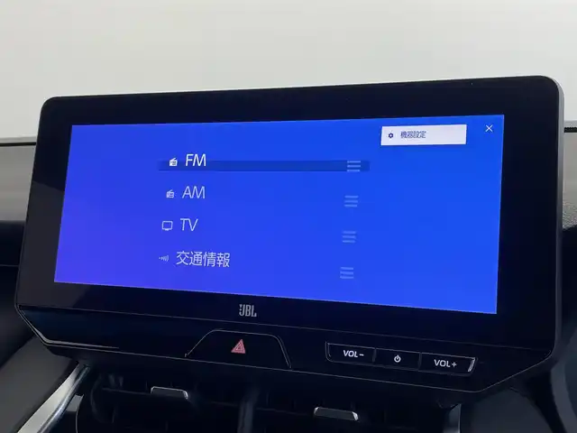 トヨタ ハリアー ハイブリッド Z レザーパッケージ 埼玉県 2023(令5)年 4.5万km プラチナホワイトパールマイカ 調光パノラマルーフ/モデリスタエアロ/JBLサウンド/デジタルインナーミラー/トヨタセーフティーセンス/プリクラッシュセーフティ/レーダークルーズコントロール/レーンディパーチャーアラート/インテリジェントクリアランスソナー/ブラインドスポットモニター/ロードサイドアシスト/純正１２．３インチディスプレイオーディオ/DTV BT USB/パノラミックビューモニター/レザーシート/前席パワーシート/シートヒーター/ベンチレーション/ステアリングヒーター/運転席シートメモリー/パワーバックドア/LEDオートライト/オートマチックハイビーム/ビルトインETC2.0