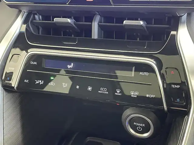 トヨタ ハリアー ハイブリッド Z レザーパッケージ 埼玉県 2023(令5)年 4.5万km プラチナホワイトパールマイカ 調光パノラマルーフ/モデリスタエアロ/JBLサウンド/デジタルインナーミラー/トヨタセーフティーセンス/プリクラッシュセーフティ/レーダークルーズコントロール/レーンディパーチャーアラート/インテリジェントクリアランスソナー/ブラインドスポットモニター/ロードサイドアシスト/純正１２．３インチディスプレイオーディオ/DTV BT USB/パノラミックビューモニター/レザーシート/前席パワーシート/シートヒーター/ベンチレーション/ステアリングヒーター/運転席シートメモリー/パワーバックドア/LEDオートライト/オートマチックハイビーム/ビルトインETC2.0