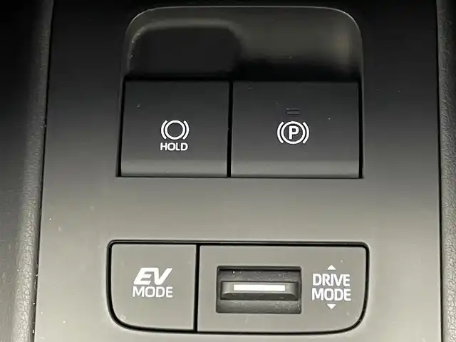 トヨタ ハリアー ハイブリッド Z レザーパッケージ 埼玉県 2023(令5)年 4.5万km プラチナホワイトパールマイカ 調光パノラマルーフ/モデリスタエアロ/JBLサウンド/デジタルインナーミラー/トヨタセーフティーセンス/プリクラッシュセーフティ/レーダークルーズコントロール/レーンディパーチャーアラート/インテリジェントクリアランスソナー/ブラインドスポットモニター/ロードサイドアシスト/純正１２．３インチディスプレイオーディオ/DTV BT USB/パノラミックビューモニター/レザーシート/前席パワーシート/シートヒーター/ベンチレーション/ステアリングヒーター/運転席シートメモリー/パワーバックドア/LEDオートライト/オートマチックハイビーム/ビルトインETC2.0