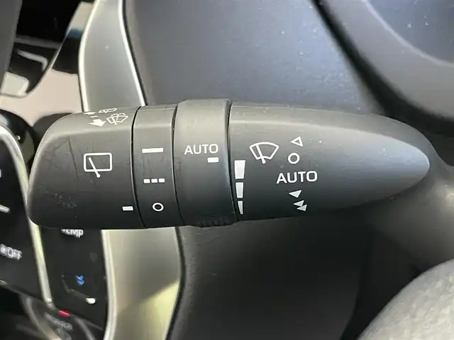 トヨタ ハリアー ハイブリッド Z レザーパッケージ 埼玉県 2023(令5)年 4.5万km プラチナホワイトパールマイカ 調光パノラマルーフ/モデリスタエアロ/JBLサウンド/デジタルインナーミラー/トヨタセーフティーセンス/プリクラッシュセーフティ/レーダークルーズコントロール/レーンディパーチャーアラート/インテリジェントクリアランスソナー/ブラインドスポットモニター/ロードサイドアシスト/純正１２．３インチディスプレイオーディオ/DTV BT USB/パノラミックビューモニター/レザーシート/前席パワーシート/シートヒーター/ベンチレーション/ステアリングヒーター/運転席シートメモリー/パワーバックドア/LEDオートライト/オートマチックハイビーム/ビルトインETC2.0