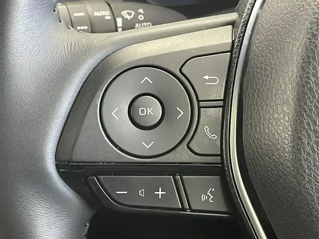 トヨタ ハリアー ハイブリッド Z レザーパッケージ 埼玉県 2023(令5)年 4.5万km プラチナホワイトパールマイカ 調光パノラマルーフ/モデリスタエアロ/JBLサウンド/デジタルインナーミラー/トヨタセーフティーセンス/プリクラッシュセーフティ/レーダークルーズコントロール/レーンディパーチャーアラート/インテリジェントクリアランスソナー/ブラインドスポットモニター/ロードサイドアシスト/純正１２．３インチディスプレイオーディオ/DTV BT USB/パノラミックビューモニター/レザーシート/前席パワーシート/シートヒーター/ベンチレーション/ステアリングヒーター/運転席シートメモリー/パワーバックドア/LEDオートライト/オートマチックハイビーム/ビルトインETC2.0