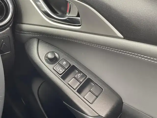 マツダ ＣＸ－３ XDプロアクティブSパッケージ 大分県 2018(平30)年 8.3万km マシーングレープレミアムM 純正ＳＤナビ　/（ＡＭ　ＦＭ　ＢＴ　ＣＤ　ＤＶＤ　ＤＴＶ）　/アラウンドビューモニター　/ヘッドアップディスプレイ　/パワーシートＤ席　/シートヒーターＤＮ席　/ハンドルヒーター　/レーダークルーズコントロール/ＥＴＣ/純正アルミホイール/純正フロアマット/レーンキープアシスト/オートライト/コーナーセンサー前後/ドライブレコーダー前後/横揺れ防止装置