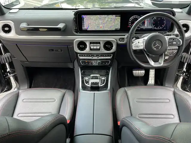 メルセデス・ベンツ ゲレンデヴァーゲン Ｇ４００ｄ AMGライン 東京都 2021(令3)年 3万km マグネタイトブラック ラグジュアリーパッケージ（・ガラススライディングルーフ・ブルメスターサラウンドサウンドシステム（15スピーカー））/レーダーセーフティパッケージ（・アクティブブレーキアシスト・PRE-SEFE・PRE-SAFEサウンド・アウティブレーンキーピングアシスト・ブラインドスポットアシスト・アクティブディスタンスアシストディストロニック・衝突警告・道路標識アシスト・パークトロニック）/アダプティブダンピングシステム/ワンオーナー/保証書・取説・スマートキー×2/革巻きステア・オートチルト・パドルシフト/アイドリングストップ/アダプティブクルーズコントロール/赤ステッチ入り黒レザーシート・レッドシートベルト/前席メモリ付パワーシート・全席シートヒーター/COMANDシステム・12.3インチコックピットディスプレイ/HDDナビ（１２。３インチ）・フルセグTV/SD/USB×2/BT/AppleCarPlay/AndroidAuto/ビルトインETC（2.0）/ユピテル前後ドラレコ/ダイナミックセレクト/AMG20インチアルミ/マルチビームLEDライト・オートライト・リアフォグ/トノカバー/背面タイヤハードカバー