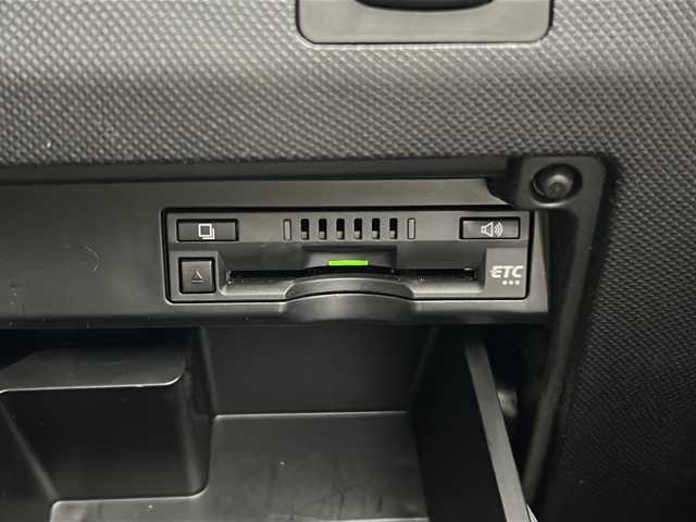 トヨタ エスティマ アエラス プレミアム 愛知県 2017(平29)年 8.2万km ブラック 純正10型ナビ【Bluetooth CD DVD SD フルセグ 品番：/NSZN-Z66T】/フリップダウンモニター【12.1インチ 品番：V12T-R66C】/ビルトインETC/前後ドライブレコーダー/両側パワースライドドア/トヨタセーフティセンス/・衝突軽減ブレーキ/・オートマチックハイビーム/・レーンキープアシスト/横滑り防止装置/LEDライト/オートライト/純正ドアバイザー/純正フロアマット/禁煙車