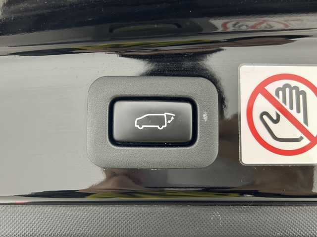 トヨタ エスティマ アエラス プレミアム 愛知県 2017(平29)年 8.2万km ブラック 純正10型ナビ【Bluetooth CD DVD SD フルセグ 品番：/NSZN-Z66T】/フリップダウンモニター【12.1インチ 品番：V12T-R66C】/ビルトインETC/前後ドライブレコーダー/両側パワースライドドア/トヨタセーフティセンス/・衝突軽減ブレーキ/・オートマチックハイビーム/・レーンキープアシスト/横滑り防止装置/LEDライト/オートライト/純正ドアバイザー/純正フロアマット/禁煙車