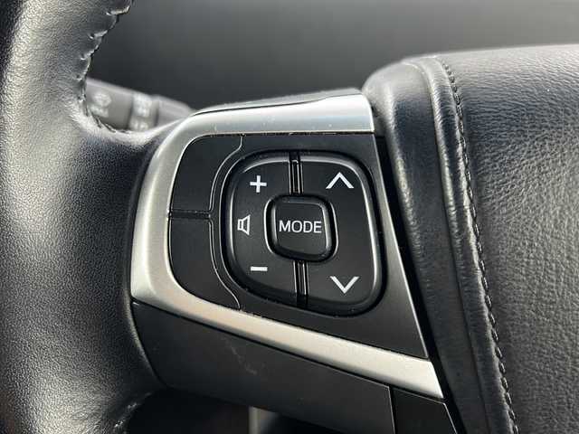 トヨタ エスティマ アエラス プレミアム 愛知県 2017(平29)年 8.2万km ブラック 純正10型ナビ【Bluetooth CD DVD SD フルセグ 品番：/NSZN-Z66T】/フリップダウンモニター【12.1インチ 品番：V12T-R66C】/ビルトインETC/前後ドライブレコーダー/両側パワースライドドア/トヨタセーフティセンス/・衝突軽減ブレーキ/・オートマチックハイビーム/・レーンキープアシスト/横滑り防止装置/LEDライト/オートライト/純正ドアバイザー/純正フロアマット/禁煙車