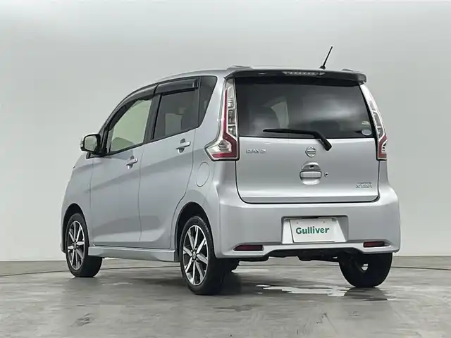 日産 デイズ ハイウェイスターG ターボ 福島県 2017(平29)年 2万km クールシルバー 純正メモリーナビゲーション/型式：MM316D-W/【CD/DVD/Bluetooth/SD/AUX/フルセグTV】/・全方位カメラ/・ETC/・前方純正ドライブレコーダー/衝突軽減ブレーキ/クルーズコントロール/ターボ/純正サイドエアロ/純正15インチアルミホイール/オートマチックハイビーム/・オートライト/・HIDヘッドライト/ABS/横滑り防止装置/アイドリングストップ/プッシュスタート/・スマートキー/・スペアキー