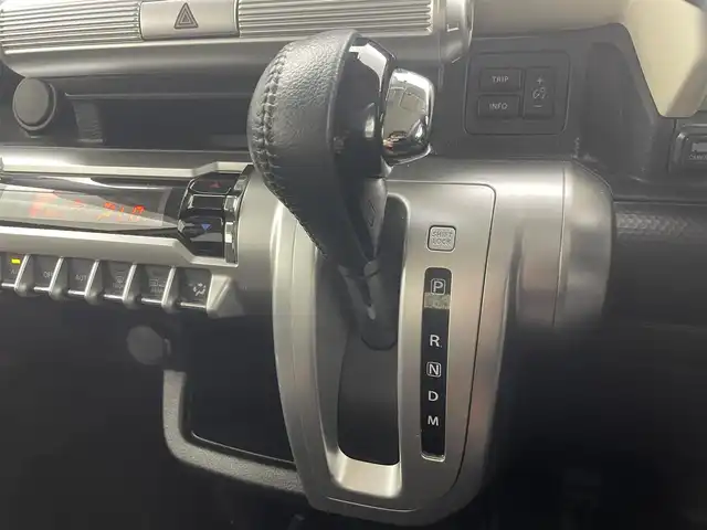 スズキ クロスビー HYBRID MZ 茨城県 2018(平30)年 7.1万km フレイムオレンジパールメタリック/ブラック2トーンルーフ 社外ナビ/バックカメラ/フルセグ/衝突被害軽減ブレーキ/車線逸脱抑制装置/クルーズコントロール/オートマチックハイビーム/クリアランスソナー/ETC/ドラレコ/シートヒーター/純正16インチAW/LEDヘッドライト/スマートキー