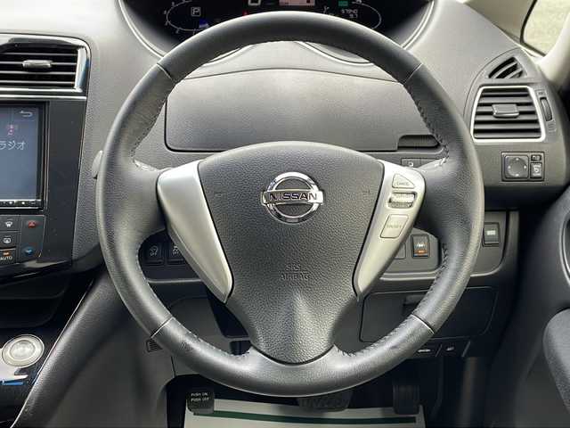 日産 セレナ ハイウェイスター Sハイブリッド 山形県 2014(平26)年 5.8万km ブリリアントホワイトパール 禁煙車/エマージェンシーブレーキ/レーンディパーチャーウォーニング/アルパイン8インチナビ(CD.DVD.SD.BT)/アルパインフリップダウンモニター/フルセグ/バックカメラ/クルーズコントロール/両側パワースライドドア/ETC/プッシュスタート/スマートキー/LEDヘッドライト/フォグランプ