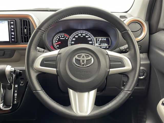トヨタ パッソ モーダ 宮崎県 2019(令1)年 4.5万km ブラックマイカメタリック/パウダリーベージュメタリック 2トーン スマートアシスト3/〇衝突回避支援ブレーキ/〇車線逸脱警報/〇誤発進抑制制御/〇先行車発進お知らせ/〇オートマチックハイビーム/コーナーセンサー/純正7インチSDナビ/フルセグTV/CD/DVD/Bluetooth/LEDヘッドライト/ビルトインETC2.0/前後ドライブレコーダー/アイドリングストップ/スマートキー×２