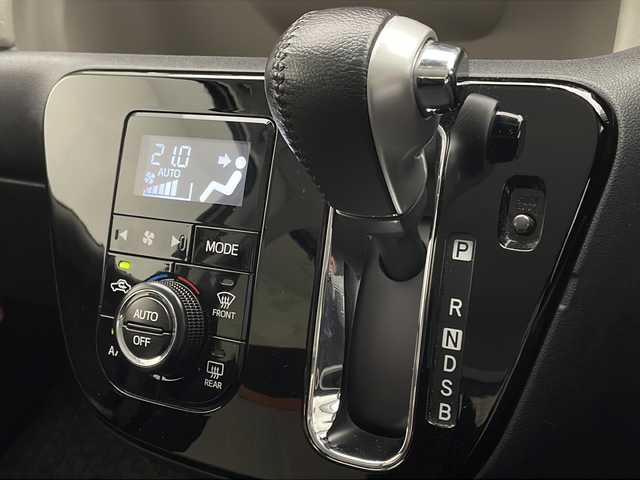 トヨタ パッソ モーダ 宮崎県 2019(令1)年 4.5万km ブラックマイカメタリック/パウダリーベージュメタリック 2トーン スマートアシスト3/〇衝突回避支援ブレーキ/〇車線逸脱警報/〇誤発進抑制制御/〇先行車発進お知らせ/〇オートマチックハイビーム/コーナーセンサー/純正7インチSDナビ/フルセグTV/CD/DVD/Bluetooth/LEDヘッドライト/ビルトインETC2.0/前後ドライブレコーダー/アイドリングストップ/スマートキー×２