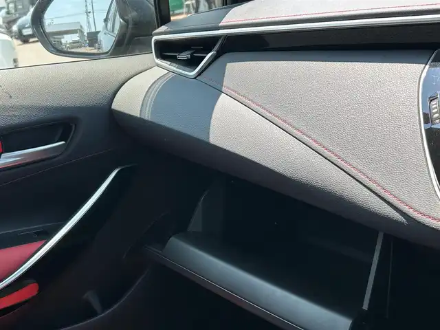 トヨタ カローラ スポーツ ハイブリッドG Z 宮城県 2022(令4)年 0.8万km アティチュードブラックマイカ 10.5インチディスプレイオーディオプラス/・10.5インチディスプレイ/・車載ナビ/・ETC2.0/革コンビシートセット/・ハーフレザーシート/・シートバックポケット（運転席）/パーキングサポートブレーキ（後方接近車両）/ブラインドスポットモニター/安心降車アシスト/＝＝＝/セーフティセンス/・プリクラッシュセーフティ/・レーントレーシングアシスト/・レーンディパーチャーアラート/・全車速追従機能/停止保持機能付付クルーズコントロール/・オートマチックハイビーム/・ロードサインアシスト/・ドライバー異常時対応システム/・プロアクティブドライビングアシスト/・発進遅れ告知機能/パーキングサポートブレーキ（前後方静止物）/シートヒーター/革巻きステアリング/ステアリングスイッチ/電動パーキングブレーキ/ブレーキホールド/LEDヘッドランプ/LEDデイライト/電動格納ミラー/純正18インチAW/フロアマット/ドアバイザー/トノカバー/W/サイド/カーテンエアバッグ