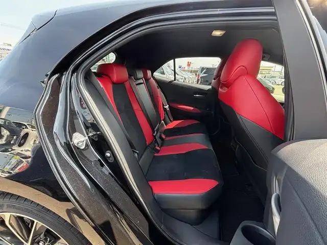 トヨタ カローラ スポーツ ハイブリッドG Z 宮城県 2022(令4)年 0.8万km アティチュードブラックマイカ 10.5インチディスプレイオーディオプラス/・10.5インチディスプレイ/・車載ナビ/・ETC2.0/革コンビシートセット/・ハーフレザーシート/・シートバックポケット（運転席）/パーキングサポートブレーキ（後方接近車両）/ブラインドスポットモニター/安心降車アシスト/＝＝＝/セーフティセンス/・プリクラッシュセーフティ/・レーントレーシングアシスト/・レーンディパーチャーアラート/・全車速追従機能/停止保持機能付付クルーズコントロール/・オートマチックハイビーム/・ロードサインアシスト/・ドライバー異常時対応システム/・プロアクティブドライビングアシスト/・発進遅れ告知機能/パーキングサポートブレーキ（前後方静止物）/シートヒーター/革巻きステアリング/ステアリングスイッチ/電動パーキングブレーキ/ブレーキホールド/LEDヘッドランプ/LEDデイライト/電動格納ミラー/純正18インチAW/フロアマット/ドアバイザー/トノカバー/W/サイド/カーテンエアバッグ