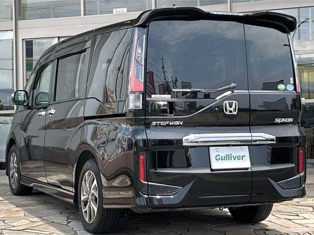 ホンダ ステップワゴン スパーダ ホンダセンシング 静岡県 2016(平28)年 7万km プレミアムスパークルブラックパール 純正SDナビ/・CD/・DVD/・USB/・Bluetooth/・フルセグTV/ホンダセンシング/・衝突軽減ブレーキ〈CMBS〉/・ACC〈アダプティブ・クルーズ・コントロール〉/・LKAS〈車線維持支援システム〉/・路外逸脱抑制機能/・誤発進抑制機能/・先行車発進お知らせ機能/・標識認識機能/主要装備/・バックカメラ/・両側パワスラ/・純正後席モニター/・ETC/・サイドカーテンエアバッグ/・わくわくゲート/・パドルシフト