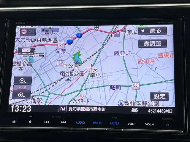 ホンダ ステップワゴン スパーダ ホンダセンシング 愛知県 2016(平28)年 7万km プレミアムスパークルブラックパール 純正9インチナビ/（CD/DVD/USB/Bluetooth/フルセグTV)/バックカメラ/フリップダウンモニター/ホンダセンシング/・衝突軽減ブレーキ〈CMBS〉/・ACC〈アダプティブ・クルーズ・コントロール〉/・LKAS〈車線維持支援システム〉/・路外逸脱抑制機能/・誤発進抑制機能/・先行車発進お知らせ機能/・標識認識機能/ETC/両側パワースライドドア/パドルシフト/アイドリングストップ/プッシュスタート/スマートキー/純正フロアマット/純正16インチアルミホイール/LEDヘッドライト/フロントフォグランプ/横滑り防止装置