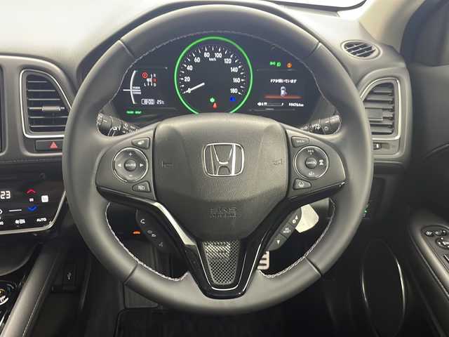ホンダ ヴェゼル ハイブリッド Z ホンダセンシング 三重県 2020(令2)年 1.6万km スーパープラチナグレーメタリック 禁煙車/純正ナビ　/ＡｐｐｌｅＣａｒＰｌａｙ　/ホンダセンシング　/バックカメラ/レーンキープアシスト　/シートヒーター　/レーダークルコン　/先行発進お知らせ　/オートライト　/パドルシフト　/前後ドラレコ/ビルトインETC/ＨＤＭＩ　/ＵＳＢ端子