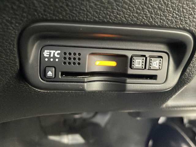 ホンダ ヴェゼル ハイブリッド Z ホンダセンシング 三重県 2020(令2)年 1.6万km スーパープラチナグレーメタリック 禁煙車/純正ナビ　/ＡｐｐｌｅＣａｒＰｌａｙ　/ホンダセンシング　/バックカメラ/レーンキープアシスト　/シートヒーター　/レーダークルコン　/先行発進お知らせ　/オートライト　/パドルシフト　/前後ドラレコ/ビルトインETC/ＨＤＭＩ　/ＵＳＢ端子