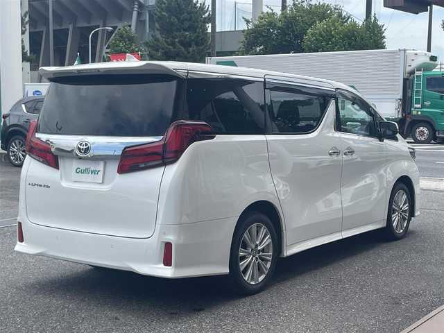 トヨタ アルファード S 千葉県 2020(令2)年 3.9万km ホワイトパールクリスタルシャイン 4WD/純正9インチナビ/(AM/FM/CD/DVD/BT/USB)/純正DVDデッキ/バックカメラ/ETC/両側パワースライドドア/電子パーキングブレーキ/オートホールドスイッチ/衝突被害軽減システム/車線逸脱警報/コーナーセンサー/オートライト/オートハイビーム/LEDヘッドライト/純正18インチAW/純正ドアバイザー/純正フロアマット/スマートキー/スペアキー