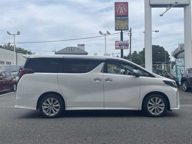 トヨタ アルファード S 千葉県 2020(令2)年 3.9万km ホワイトパールクリスタルシャイン 4WD/純正9インチナビ/(AM/FM/CD/DVD/BT/USB)/純正DVDデッキ/バックカメラ/ETC/両側パワースライドドア/電子パーキングブレーキ/オートホールドスイッチ/衝突被害軽減システム/車線逸脱警報/コーナーセンサー/オートライト/オートハイビーム/LEDヘッドライト/純正18インチAW/純正ドアバイザー/純正フロアマット/スマートキー/スペアキー