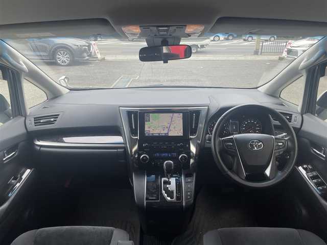 トヨタ アルファード S 千葉県 2020(令2)年 3.9万km ホワイトパールクリスタルシャイン 4WD/純正9インチナビ/(AM/FM/CD/DVD/BT/USB)/純正DVDデッキ/バックカメラ/ETC/両側パワースライドドア/電子パーキングブレーキ/オートホールドスイッチ/衝突被害軽減システム/車線逸脱警報/コーナーセンサー/オートライト/オートハイビーム/LEDヘッドライト/純正18インチAW/純正ドアバイザー/純正フロアマット/スマートキー/スペアキー