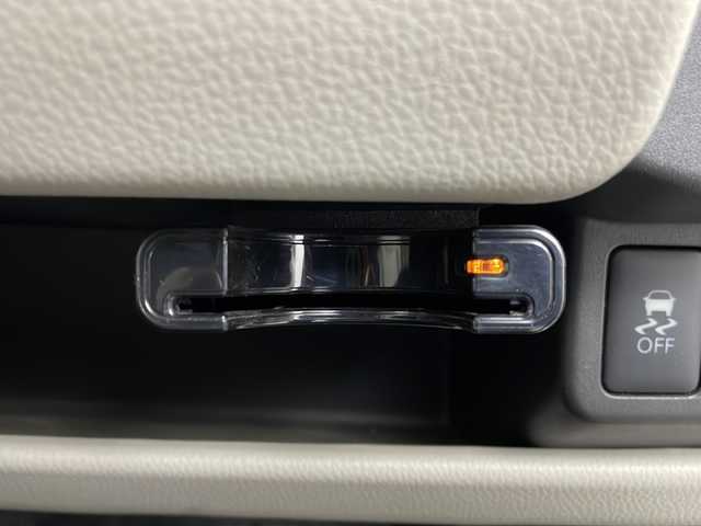 日産 デイズ X Vセレ +SeftyⅡ 栃木県 2015(平27)年 3.9万km ブラック 禁煙車/純正オーディオ/　AM/FM/CD/AUX/アラウンドビューモニター/プリクラッシュセーフティシステム/横滑り防止/アイドリングストップ/ETC/電動格納ミラー/純正フロアマット/プッシュスタート/スマートキー