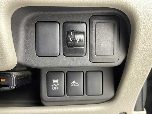 日産 デイズ X Vセレ +SeftyⅡ 栃木県 2015(平27)年 3.9万km ブラック 禁煙車/純正オーディオ/　AM/FM/CD/AUX/アラウンドビューモニター/プリクラッシュセーフティシステム/横滑り防止/アイドリングストップ/ETC/電動格納ミラー/純正フロアマット/プッシュスタート/スマートキー