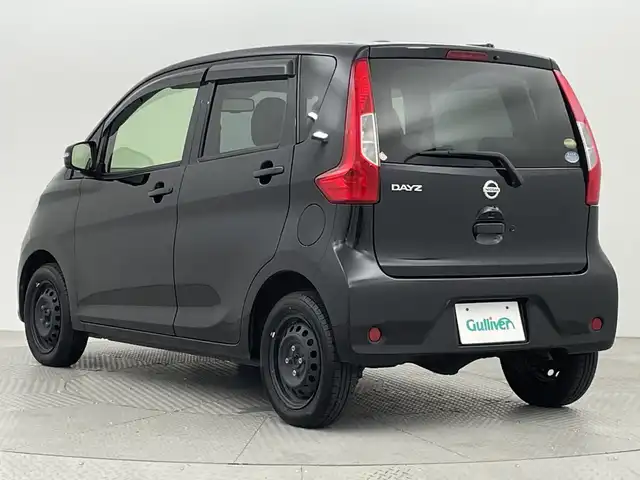 日産 デイズ X 新潟県 2017(平29)年 3.1万km ブラック ４WD/エマージェンシーブレーキ/社外メモリナビ/　　AM/FM/フルセグ/CD/DVD/BT/アラウンドビューモニター/運転席シートヒーター/アイドリングストップ/純正フロアマット/ドアバイザー/スペアキー/スマートキー/ETC