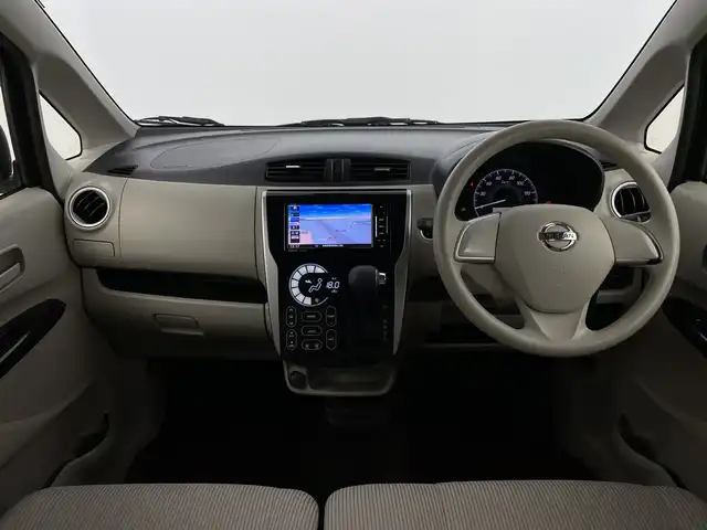 日産 デイズ X 新潟県 2017(平29)年 3.1万km ブラック ４WD/エマージェンシーブレーキ/社外メモリナビ/　　AM/FM/フルセグ/CD/DVD/BT/アラウンドビューモニター/運転席シートヒーター/アイドリングストップ/純正フロアマット/ドアバイザー/スペアキー/スマートキー/ETC
