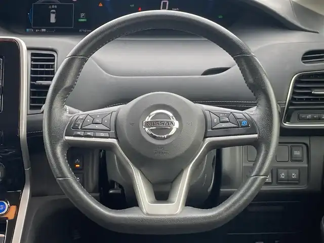 日産 セレナ e－パワー ハイウェイスター V 島根県 2019(平31)年 9.8万km ブリリアントホワイトパール ディーラーOPメモリナビ(CD/BT/フルセグ)/全方位カメラ/デジタルインナーミラー /ETC/前ドライブレコーダー/プロパイロット/レーダークルーズコントロール/エマージェンシーブレーキ/車線逸脱警報/車線逸脱防止支援/道路標識表示/オートライト/オートハイビーム/両側パワースライドドア /純正フロアマット/電動格納ミラー/ミラーウィンカー /取扱説明書/保証書