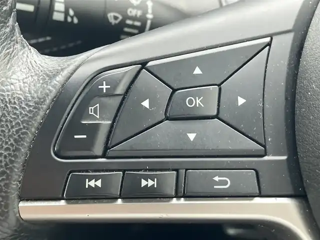 日産 セレナ e－パワー ハイウェイスター V 島根県 2019(平31)年 9.8万km ブリリアントホワイトパール ディーラーOPメモリナビ(CD/BT/フルセグ)/全方位カメラ/デジタルインナーミラー /ETC/前ドライブレコーダー/プロパイロット/レーダークルーズコントロール/エマージェンシーブレーキ/車線逸脱警報/車線逸脱防止支援/道路標識表示/オートライト/オートハイビーム/両側パワースライドドア /純正フロアマット/電動格納ミラー/ミラーウィンカー /取扱説明書/保証書
