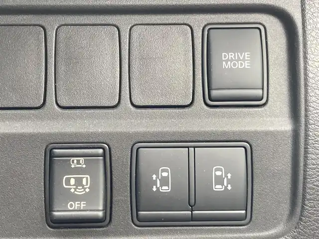 日産 セレナ e－パワー ハイウェイスター V 島根県 2019(平31)年 9.8万km ブリリアントホワイトパール ディーラーOPメモリナビ(CD/BT/フルセグ)/全方位カメラ/デジタルインナーミラー /ETC/前ドライブレコーダー/プロパイロット/レーダークルーズコントロール/エマージェンシーブレーキ/車線逸脱警報/車線逸脱防止支援/道路標識表示/オートライト/オートハイビーム/両側パワースライドドア /純正フロアマット/電動格納ミラー/ミラーウィンカー /取扱説明書/保証書