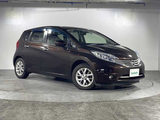 日産 ノート メダリスト X 沖縄県 2016(平28)年 4万km インペリアルアンバーP 禁煙車/純正ナビ【MC315D-W】/　フルセグ　Bluetooth DVD再生　CD/アラウンドビューモニター/バックカメラ/ドライブレコーダー/アイドリングストップ/コーナーセンサー/ETC/スペアキー1本