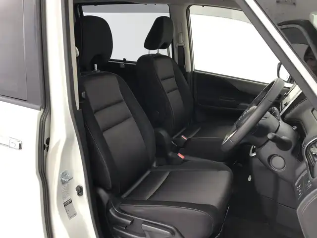 日産 セレナ ハイウェイスター 愛知県 2016(平28)年 6.1万km ブリリアントホワイトパール 2トーン 純正8インチナビ/　　・CD/DVD/BT/フルセグ/バックカメラ/ドライブレコーダー/ETC/革巻きステアリング/ステアリングリモコン/クルーズコントロール/後席フリップダウンモニター/両側パワースライドドア/ハンズフリーオートスライド/快適パック/エマージェンシーブレーキ/車線逸脱警報機能/純正LEDヘッドライト/フォグランプ/純正16インチアルミホイール/取扱説明書/保証書