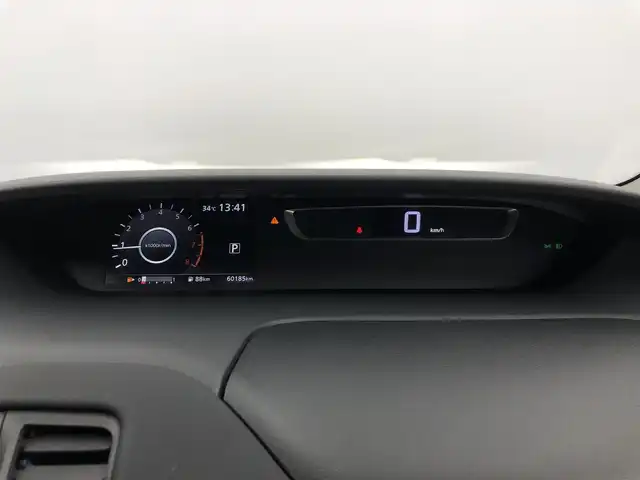 日産 セレナ ハイウェイスター 愛知県 2016(平28)年 6.1万km ブリリアントホワイトパール 2トーン 純正8インチナビ/　　・CD/DVD/BT/フルセグ/バックカメラ/ドライブレコーダー/ETC/革巻きステアリング/ステアリングリモコン/クルーズコントロール/後席フリップダウンモニター/両側パワースライドドア/ハンズフリーオートスライド/快適パック/エマージェンシーブレーキ/車線逸脱警報機能/純正LEDヘッドライト/フォグランプ/純正16インチアルミホイール/取扱説明書/保証書