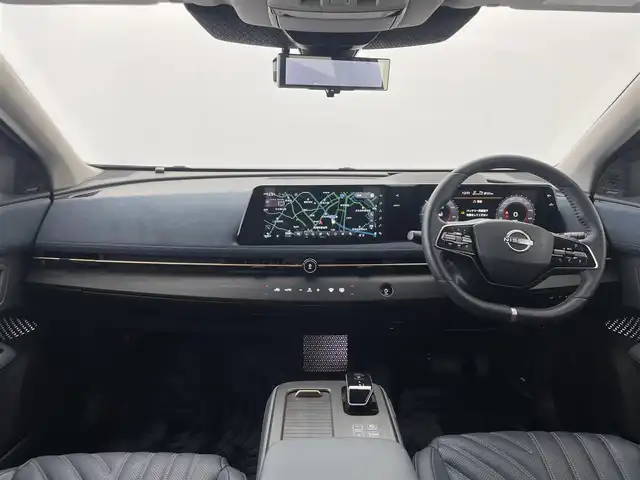 日産 アリア B9 e－4ORCE リミテッド 群馬県 2023(令5)年 1.6万km ゴールド 総電力量91Kwh/パノラミックガラスルーフ/（電動チルト＆スライド、電動格納シェード付、リモート機能付）/ナッパレザーシート/BOSEプレミアムサウンドシステム＆10スピーカー/ヘッドアップディスプレイ/＝＝＝＝＝/EV専用Nissan Connect　ナビゲーションシステム/・12.3インチワイドディスプレイ/・USB/HDMI/Bluetooth/フルセグTV/・Apple Car Play/Android Auto/・Amazon Alexa　搭載　/＝＝＝＝＝/サンルーフ　ナッパレザー　シートベンチレーション　純正メーカーナビ　全周囲モニター　ＢＯＳＥサウンド　プロパイロット　デジタルインナーミラー　駐車支援　ワイヤレス充電　ＨＵＤ　充電ケーブル　禁煙車