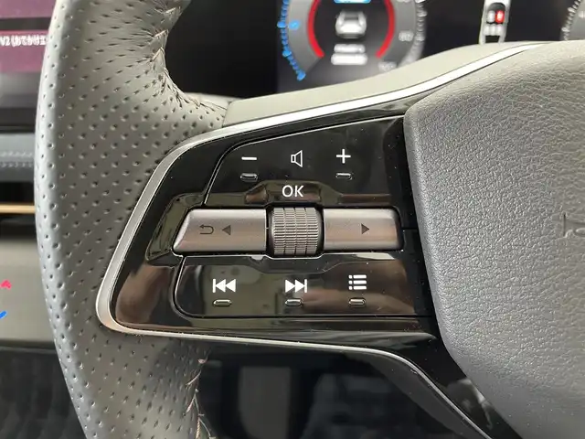 日産 アリア B9 e－4ORCE リミテッド 群馬県 2023(令5)年 1.6万km ゴールド 総電力量91Kwh/パノラミックガラスルーフ/（電動チルト＆スライド、電動格納シェード付、リモート機能付）/ナッパレザーシート/BOSEプレミアムサウンドシステム＆10スピーカー/ヘッドアップディスプレイ/＝＝＝＝＝/EV専用Nissan Connect　ナビゲーションシステム/・12.3インチワイドディスプレイ/・USB/HDMI/Bluetooth/フルセグTV/・Apple Car Play/Android Auto/・Amazon Alexa　搭載　/＝＝＝＝＝/サンルーフ　ナッパレザー　シートベンチレーション　純正メーカーナビ　全周囲モニター　ＢＯＳＥサウンド　プロパイロット　デジタルインナーミラー　駐車支援　ワイヤレス充電　ＨＵＤ　充電ケーブル　禁煙車