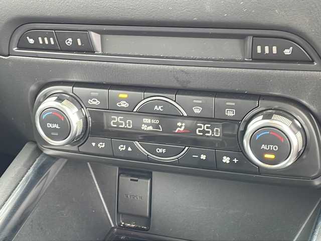 マツダ ＣＸ－５ XD Lパッケージ 徳島県 2018(平30)年 5.9万km ジェットブラックマイカ 純正SDナビ/（ラジオ/DISC/USB/フルセグ/AHA/AUX/stitcher）/全方位カメラ/ETC/追従式クルーズコントロール/ヘッドアップディスプレイ/オートブレーキホールド/ステアリングヒーター/D/N席シートヒーター/革巻きステアリング/前後コーナーセンサー/電子パーキングブレーキ/フォグライト/純正ドアバイザー/デュアルエアコン/レザーシート/LEDヘッドライト/純正19インチアルミホイール/パワーバックドア/ウィンカーミラー