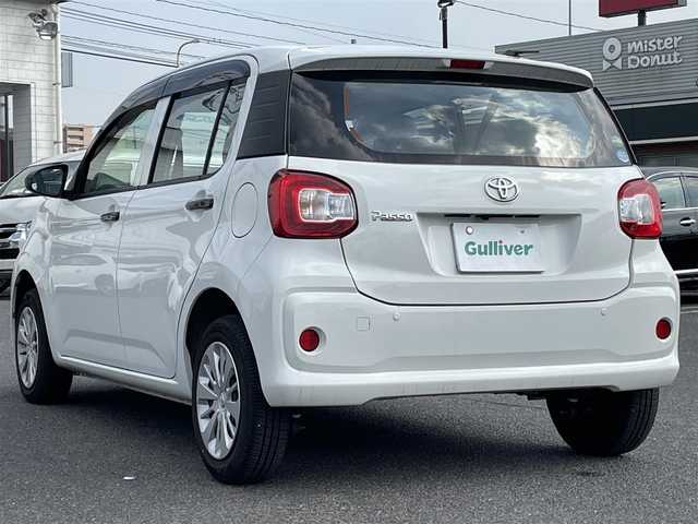 トヨタ パッソ X　S 広島県 2017(平29)年 3.6万km ホワイト 純正メモリナビ/【ＣＤ／ＤＶＤ／ワンセグTV/Bluetooth】/バックカメラ/ETC/衝突被害軽減ブレーキ/横滑り防止装置/レーンキープアシスト/盗難防止装置/リモコンキー/純正フロアマット