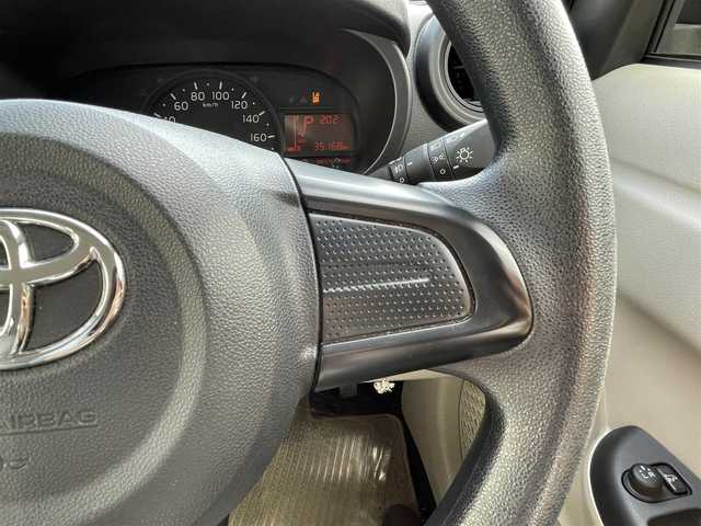 トヨタ パッソ X　S 広島県 2017(平29)年 3.6万km ホワイト 純正メモリナビ/【ＣＤ／ＤＶＤ／ワンセグTV/Bluetooth】/バックカメラ/ETC/衝突被害軽減ブレーキ/横滑り防止装置/レーンキープアシスト/盗難防止装置/リモコンキー/純正フロアマット