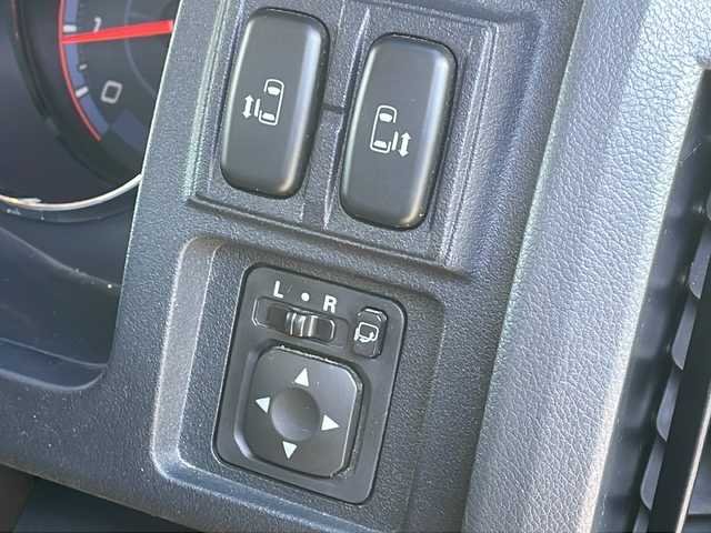 三菱 デリカＤ：５ シャモニー 長野県 2008(平20)年 9.7万km クールシルバー/ミディアムグレーマイカ ４WD/メモリナビフルセグＴＶ/後席モニター/バックカメラ/ＥＴＣ/ドライブレコーダー/純正18インチアルミ/両側パワースライドドア/保証書・取説