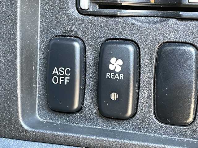 三菱 デリカＤ：５ シャモニー 長野県 2008(平20)年 9.7万km クールシルバー/ミディアムグレーマイカ ４WD/メモリナビフルセグＴＶ/後席モニター/バックカメラ/ＥＴＣ/ドライブレコーダー/純正18インチアルミ/両側パワースライドドア/保証書・取説