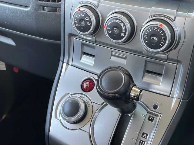 三菱 デリカＤ：５ シャモニー 長野県 2008(平20)年 9.7万km クールシルバー/ミディアムグレーマイカ ４WD/メモリナビフルセグＴＶ/後席モニター/バックカメラ/ＥＴＣ/ドライブレコーダー/純正18インチアルミ/両側パワースライドドア/保証書・取説