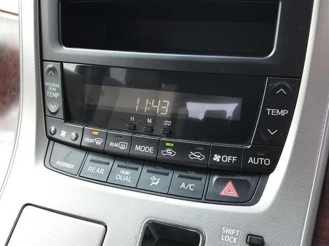 トヨタ アルファード 240X 鳥取県 2010(平22)年 10.4万km ブラック 純正ナビ/フルセグ/DVD/CD/BT/バックカメラ/フリップダウンモニター/クリアランスソナー/両側パワースライドド/モデリスタエアロ（F・S・R）/モデリスタマフラー/キセノンヘットライト/フォグライト/純正18インチアルミホイール/プッシュエンジンスタート/カーテンエアバッグ/横滑り防止装置/純正フロアマット/バイザー/保証書・取扱説明書/スタットレスセット積込/（タイヤ溝5部山）