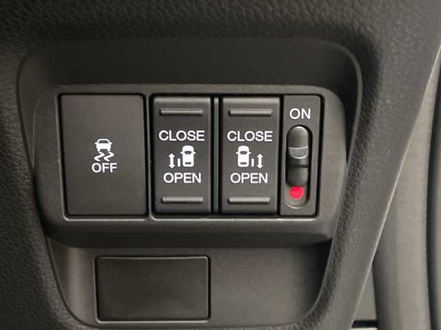 ホンダ フリード ハイブリット e:HEV AIR EX 愛媛県 2025(令7)年 0.1千km プラチナホワイトパール e:HEV エアー　EX　2LB40P4　6人　9インチナビ　LXM-242ZFNI(207680円)/純正９型ナビ　両側電動スライドドア　バックカメラ　フルセグ　Ｂｌｕｅｔｏｏｔｈ　衝突被害軽減ブレーキ　アダプティブクルーズコントロール　レーンアシスト　シートヒーター　前後コーナーセンサー　禁煙車