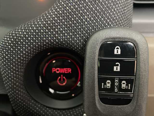 ホンダ フリード ハイブリット e:HEV AIR EX 愛媛県 2025(令7)年 0.1千km プラチナホワイトパール e:HEV エアー　EX　2LB40P4　6人　9インチナビ　LXM-242ZFNI(207680円)/純正９型ナビ　両側電動スライドドア　バックカメラ　フルセグ　Ｂｌｕｅｔｏｏｔｈ　衝突被害軽減ブレーキ　アダプティブクルーズコントロール　レーンアシスト　シートヒーター　前後コーナーセンサー　禁煙車