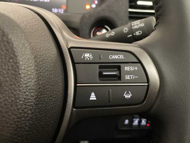 ホンダ フリード ハイブリット e:HEV AIR EX 愛媛県 2025(令7)年 0.1千km プラチナホワイトパール e:HEV エアー　EX　2LB40P4　6人　9インチナビ　LXM-242ZFNI(207680円)/純正９型ナビ　両側電動スライドドア　バックカメラ　フルセグ　Ｂｌｕｅｔｏｏｔｈ　衝突被害軽減ブレーキ　アダプティブクルーズコントロール　レーンアシスト　シートヒーター　前後コーナーセンサー　禁煙車