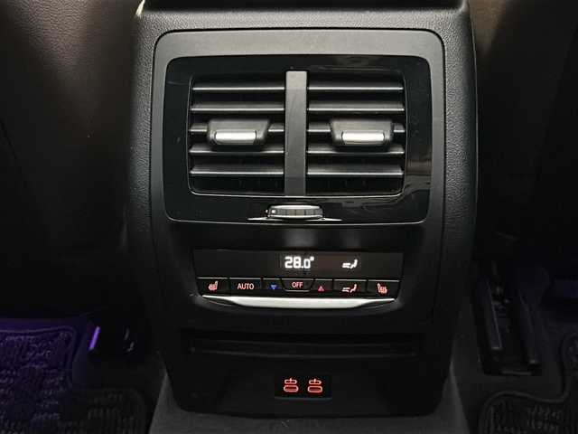 ＢＭＷ Ｘ４ xDrive 30i Mスポーツ 道北・旭川 2020(令2)年 4.8万km アルピンホワイトⅢ /4WD//禁煙車//パノラマガラスサンルーフ//ハーマンカードンサウンドシステム//純正HDDナビ//BT/USB/フルセグ//革シート//運転席メモリシート//パワーシート//全席シートヒーター//全方位カメラ//純正１９インチアルミホイール//ドライビングアシストプラス//パーキングアシストプラス//衝突軽減ブレーキ//レーンキープアシスト//レーダークルーズコントロール//BSM//PDC//HUD//パドルシフト//コーナーセンサー//アイドリングストップ//オートハイビーム//オートライト//LEDヘッドライト//フォグライト//リアフォグ//前後ドライブレコーダー//ミラー型ETC//ワイヤレス充電//パワーバックドア//オートワイパー//トノカバー//純正フロアマット//保証書//取説